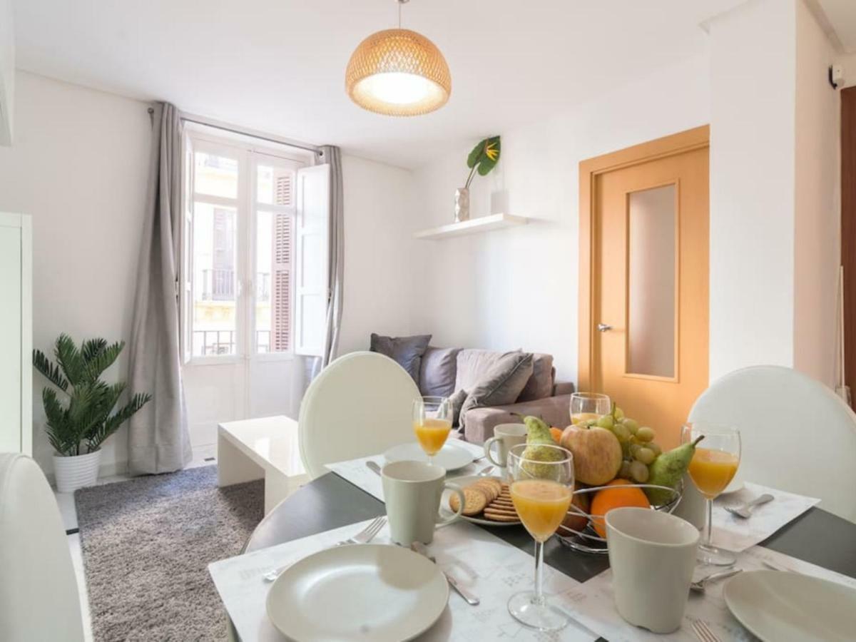 Apartamentos Bolsa Larios Малага Экстерьер фото